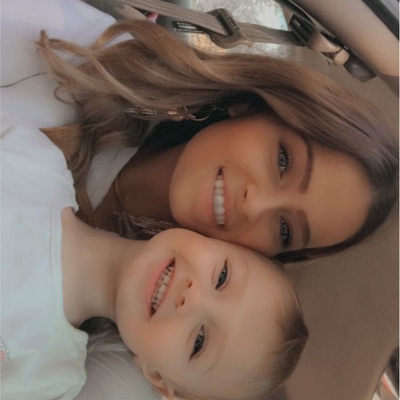 Meet your Posher, Gabrielle - Picture 5 of 6